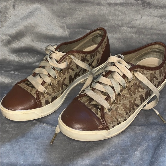MICHAEL Michael Kors Shoes - Michael Kors MK city sneaker women’s SZ 9M